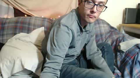 Snapshot of gdanch chatting on January 22, 3:52 am G online show from January 22, 3:52 am