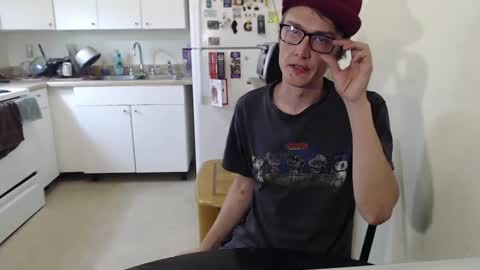 Snapshot of gdanch chatting on December 22, 11:42 pm G online show from December 22, 11:42 pm