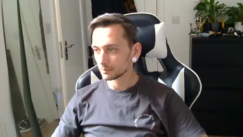 georgek0012 online show from June 20, 2:00 pm