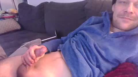 German33FFM1 online show from December 14, 10:33 am