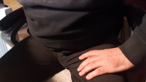 Gianni9000000 online show from December 3, 9:31 am