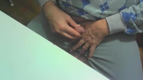 Snapshot of gigione54 chatting on February 10, 5:14 am gigione54 online show from February 10, 5:14 am