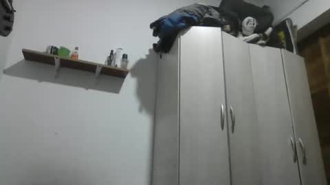 emahot online show from March 2, 7:32 am