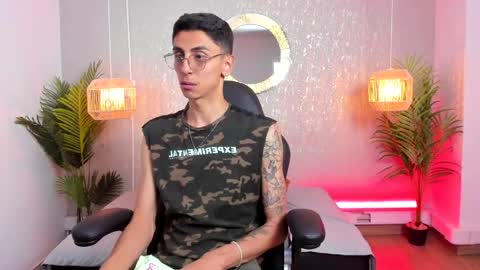 Gio Carangi online show from April 8, 2:56 am