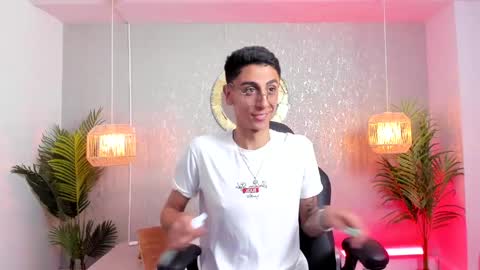 Gio Carangi online show from April 7, 2:55 am