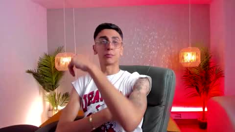 Gio Carangi online show from March 10, 4:18 am