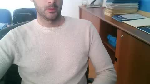 giuseppevai1 online show from November 17, 11:46 am