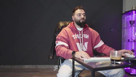 Matthew .. for short call me Matt online show from March 10, 11:33 pm