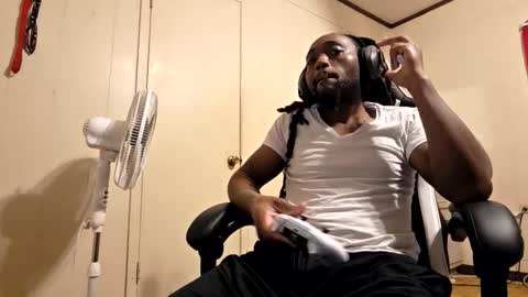 glomightyj online show from January 6, 7:12 am