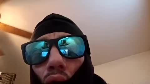 glynnrichard84 online show from November 16, 12:40 pm