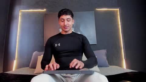 steven online show from December 10, 12:49 pm