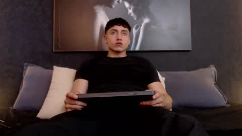 steven online show from December 22, 10:15 pm