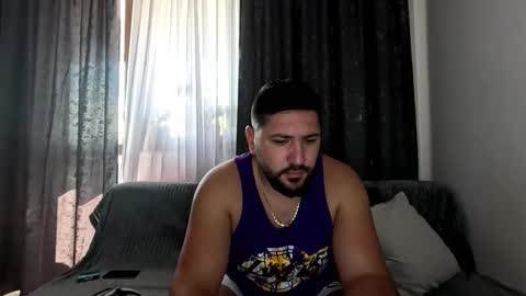 Snapshot of gold_alpha_boy chatting on October 10, 8:41 am gold_alpha_boy online show from October 10, 8:41 am