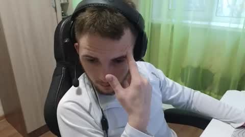 Golden boyyy21 online show from November 29, 6:48 am