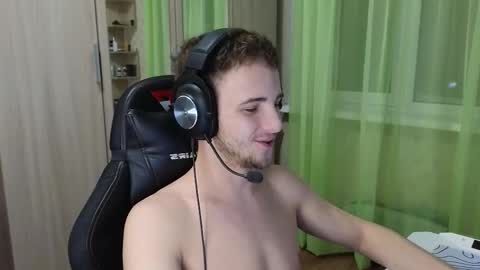 Golden boyyy21 online show from January 11, 5:05 pm