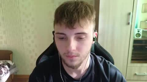 Golden boyyy21 online show from March 30, 1:45 pm