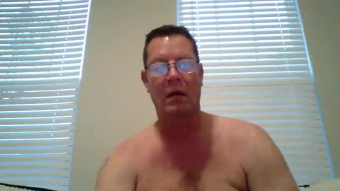 Snapshot of goldenbear3111 chatting on October 12, 11:37 am goldenbear3111 online show from October 12, 11:37 am