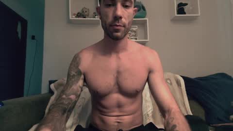 gottalovelatinas online show from April 13, 5:35 pm