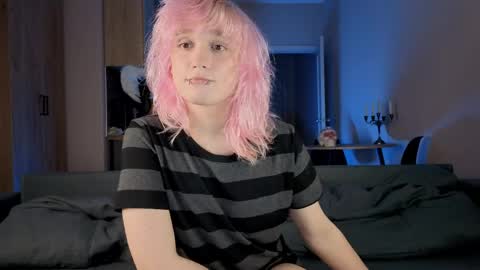 Greg-independent model online show from April 7, 8:53 pm