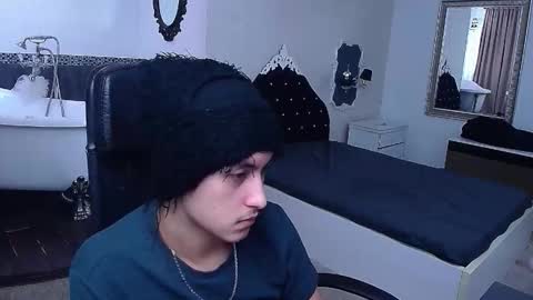 GriffinDane online show from February 20, 6:19 am