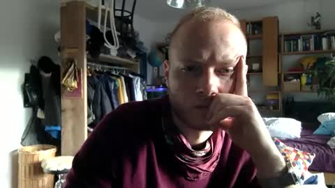 gruendamien online show from January 13, 2:32 pm