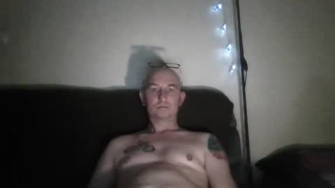 grzegorz40 online show from October 31, 7:06 pm