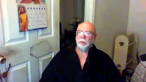Snapshot of gtnolder60 chatting on January 2, 12:13 pm Gary online show from January 2, 12:13 pm