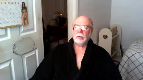 Snapshot of gtnolder60 chatting on February 9, 12:08 pm Gary online show from February 9, 12:08 pm