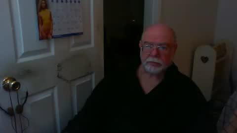 Snapshot of gtnolder60 chatting on January 19, 12:17 pm Gary online show from January 19, 12:17 pm
