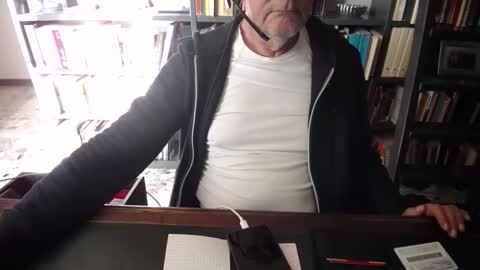 gualtiero2014 online show from November 26, 11:57 am