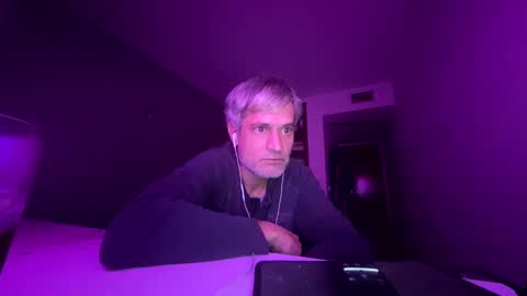 guardiannif_ online show from January 21, 9:57 pm