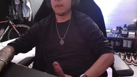 Snapshot of guayaco_ chatting on February 22, 6:48 pm Guayaco  online show from February 22, 6:48 pm