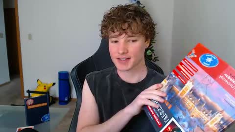 gucciboi4 online show from April 26, 3:53 pm