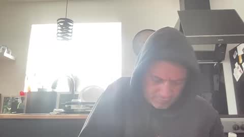 guil0 online show from October 20, 3:49 pm