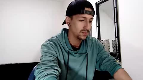 karim online show from December 17, 10:55 am