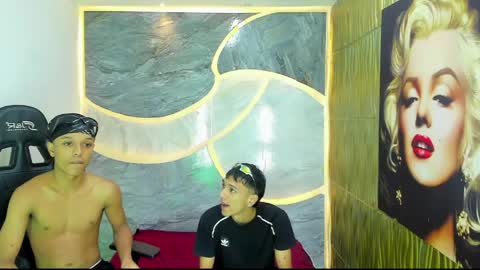 guys_hard_cock online show from April 6, 4:42 am