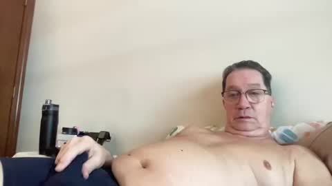 Snapshot of gwashere4u chatting on December 24, 4:08 pm gwashere4u online show from December 24, 4:08 pm