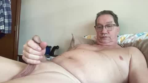 Snapshot of gwashere4u chatting on February 24, 1:42 pm gwashere4u online show from February 24, 1:42 pm