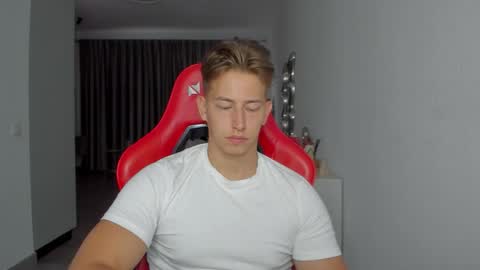 Oliver online show from October 24, 9:22 am