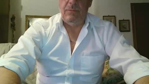 gyrdy online show from December 31, 3:53 pm