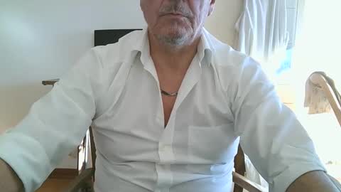 gyrdy online show from December 21, 1:32 pm