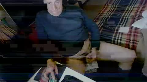 Snapshot of hacknoob62 chatting on December 2, 5:13 pm hacknoob62 online show from December 2, 5:13 pm