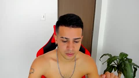 hades_horny_ online show from April 10, 9:44 pm