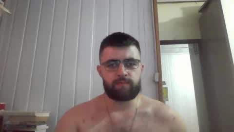 Snapshot of hairy_man_69_ chatting on January 3, 12:00 am horny online show from January 3, 12:00 am