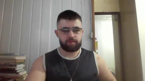 Snapshot of hairy_man_69_ chatting on December 28, 10:13 pm horny online show from December 28, 10:13 pm