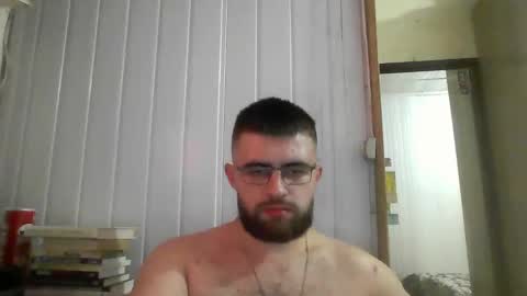 Snapshot of hairy_man_69_ chatting on December 29, 8:22 am horny online show from December 29, 8:22 am