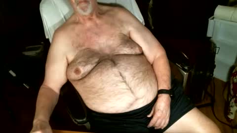 hairybear813 online show from May 30, 9:37 pm