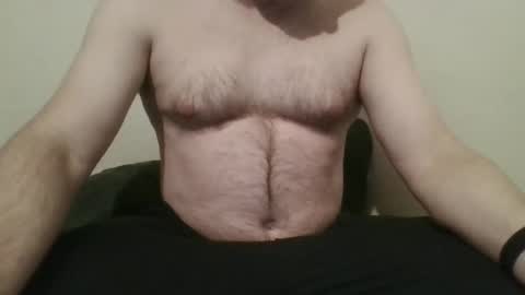 Snapshot of hairychest222141 chatting on January 26, 6:17 am hairychest222141 online show from January 26, 6:17 am