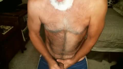 Hairy pecs online show from April 15, 7:30 am