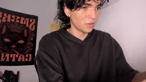 Snapshot of halan_jr chatting on October 5, 7:29 pm halan online show from October 5, 7:29 pm